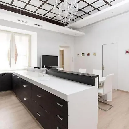 Excellent Entierement Renove Holiday home Paris